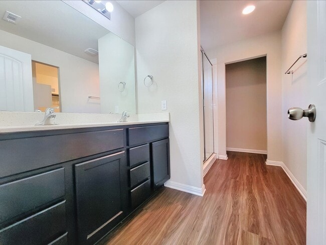 Building Photo - 1308 Fairhaven Gtwy