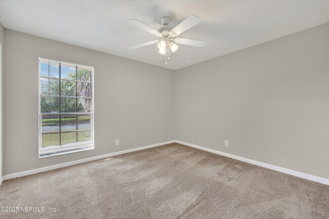 Building Photo - 551 William Penn St