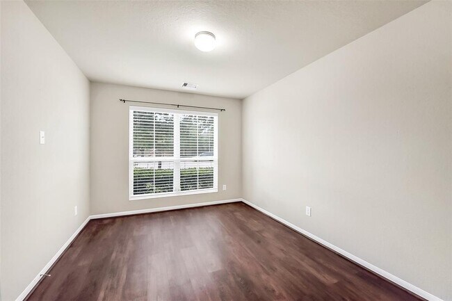 Building Photo - 5114 Espuela Ln