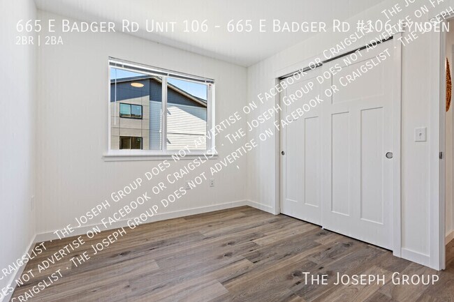 Building Photo - 665 E Badger Rd