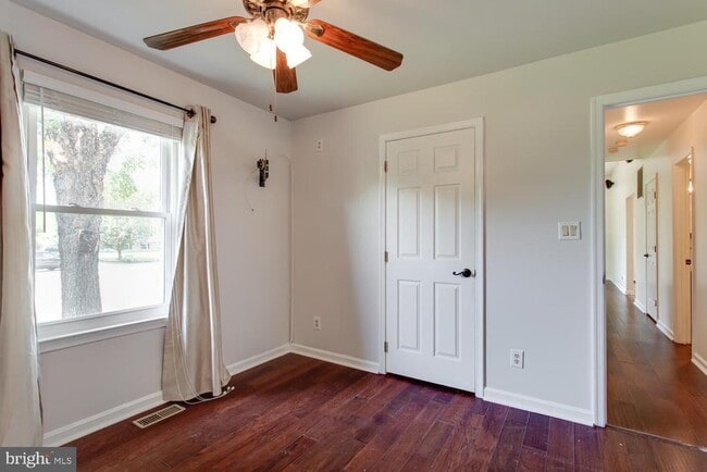 Building Photo - 45684 Schooner Ct
