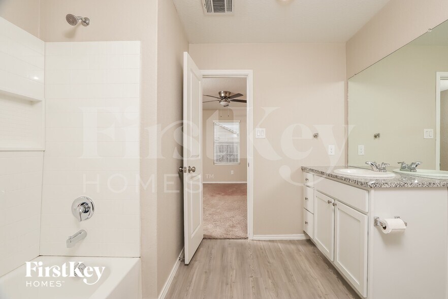 Building Photo - 7275 Plow Run