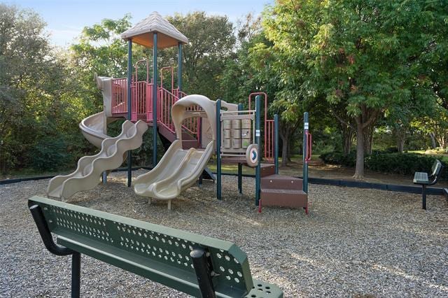 Building Photo - 1204 Yellowthroat Dr