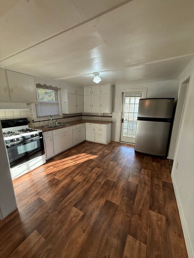 Building Photo - 6555 AR-252