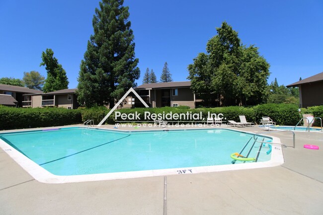 Building Photo - Wonderful 2bd/2ba Orangevale Condo - Gated...