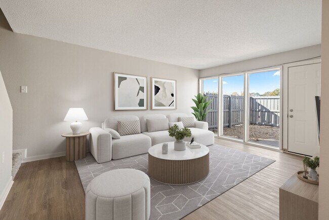 Building Photo - 203 Cougar Ridge