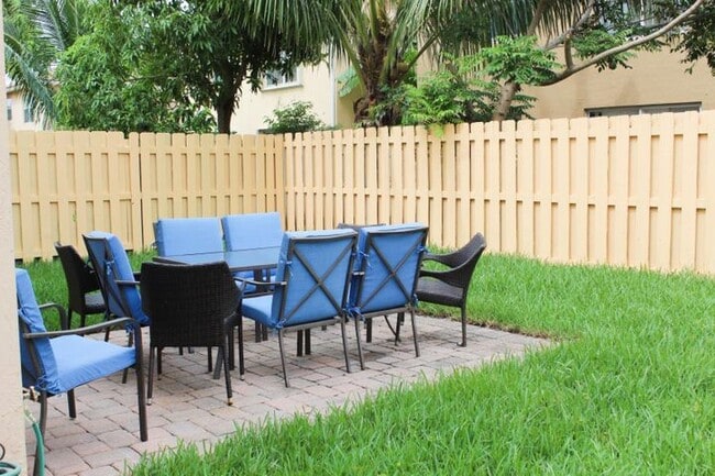 Building Photo - 4434 Lake Lucerne Cir