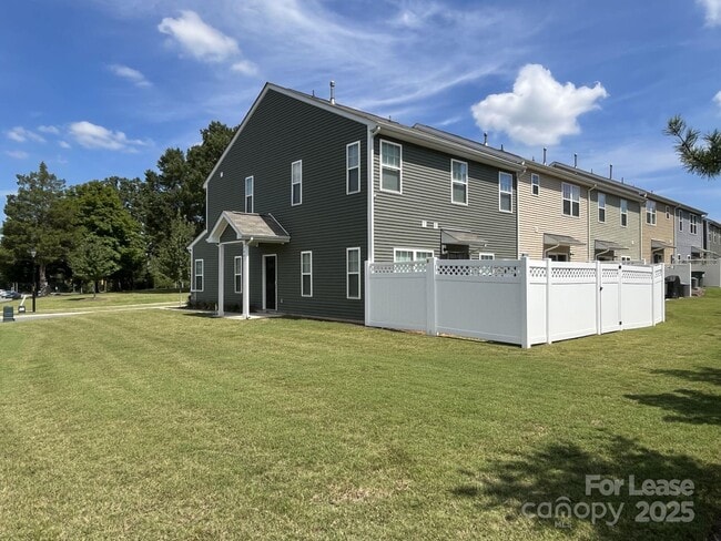 Building Photo - 7447 Jane Parks Way