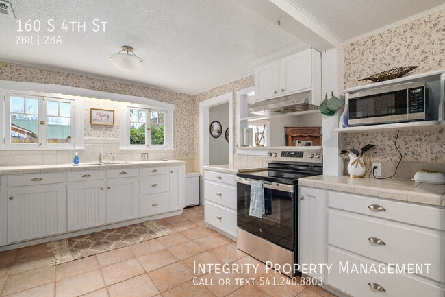 Building Photo - 160 S 4th St