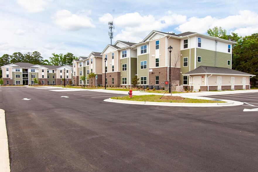 Building Photo - Palatine Meadows