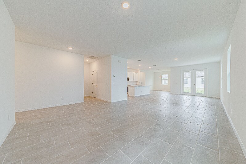 Building Photo - 2354 Lancashire St