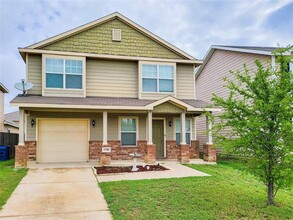 Building Photo - 1705 Wickham Dr
