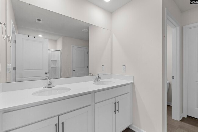 Building Photo - 2097 Elmridge Rd