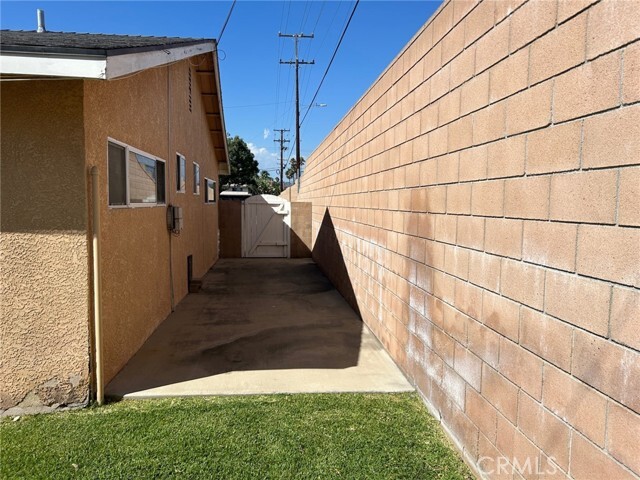 Building Photo - 15670 Richvale Dr
