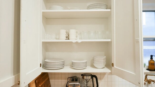 Building Photo - 3 Bed | 1 Bath Near Downtown Tulsa!