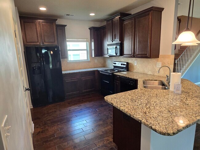 Building Photo - 4416 Grove Landing Dr