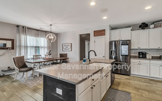Building Photo - 337 Waybridge Way