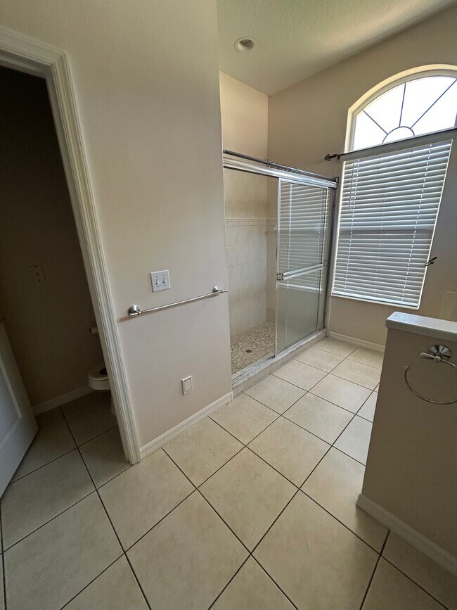 Building Photo - 90 Buschman Dr