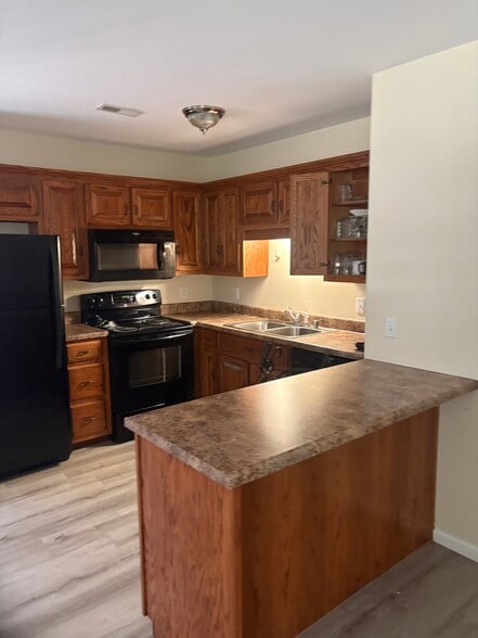 Kitchen - 416 N Green St