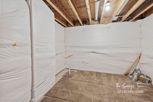 Building Photo - BEAUTIFUL 4BD + BONUS ROOM/3BA/3 CAR GARAG...