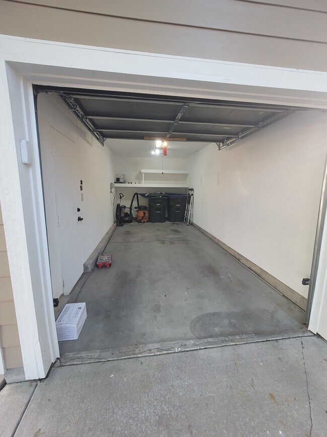Building Photo - 2296 E 109th Dr