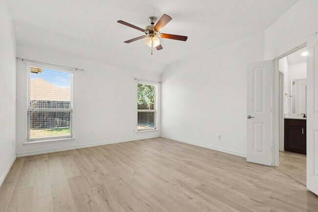 Building Photo - 10020 Levelland Pl