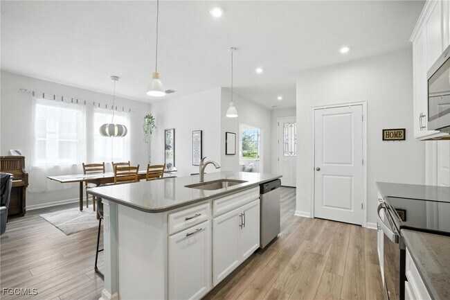 Building Photo - 6565 Good Life St