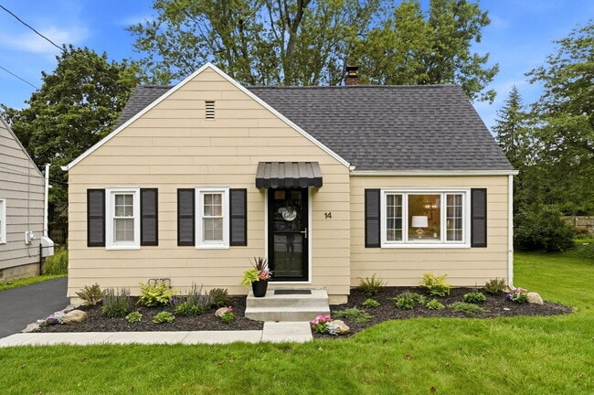 Building Photo - Furnished 3-Bedroom Single-Family Home in Lancaster