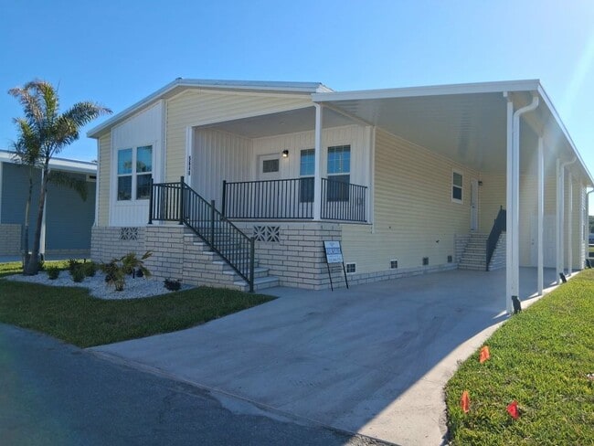 Building Photo - 5646 Blue Harbor Dr