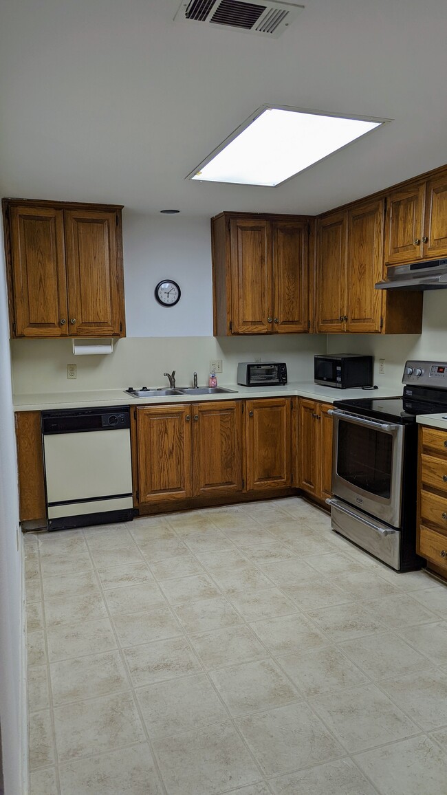 Kitchen - 2529 Rio Grande St