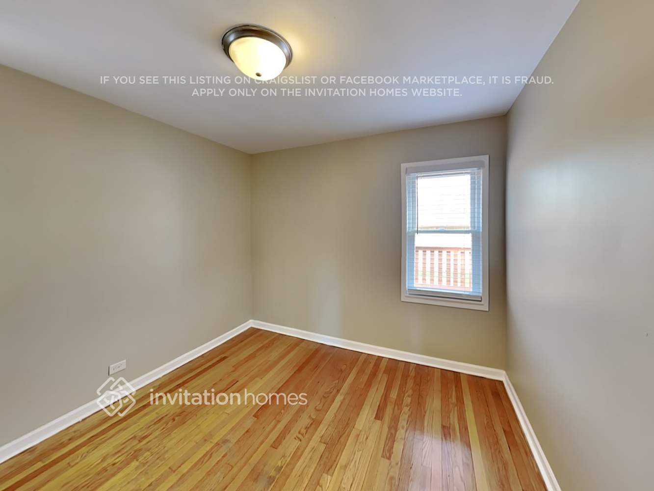 Building Photo - 6844 W Dickens Ave