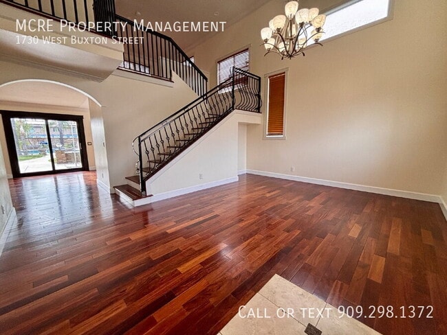 Building Photo - 1730 W Buxton St