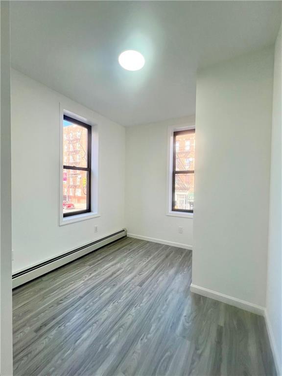 Building Photo - 186 Erasmus St