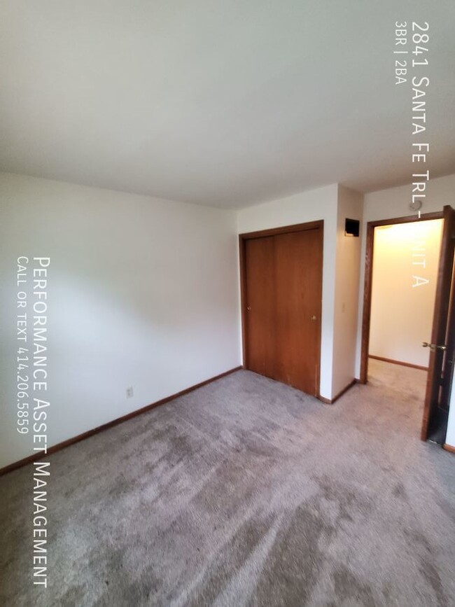 Building Photo - Charming 3 bedroom-Lower Unit in Racine