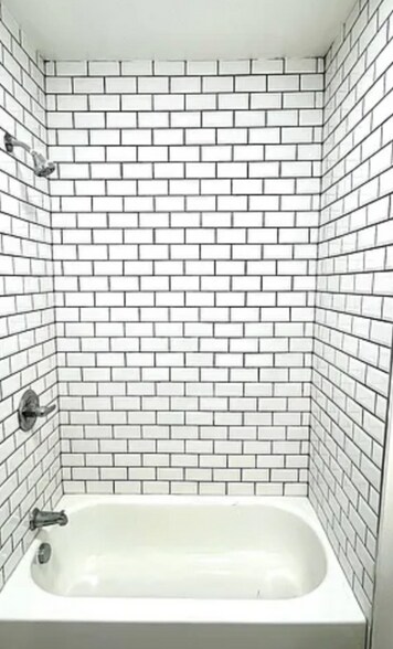 Building Photo - 2131 Williams Ave