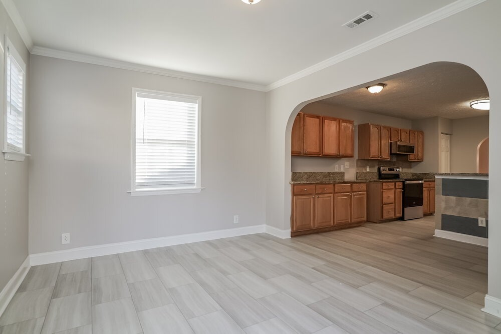 Building Photo - 2304 Charny Dr