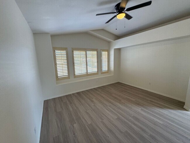 Building Photo - Chandler Home 3 bed - 2 1/2 bath with Loft...