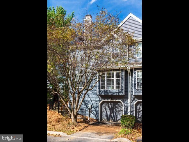 Primary Photo - 109 Driftwood Ln