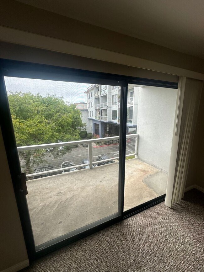 Building Photo - Watergate One Bedroom
