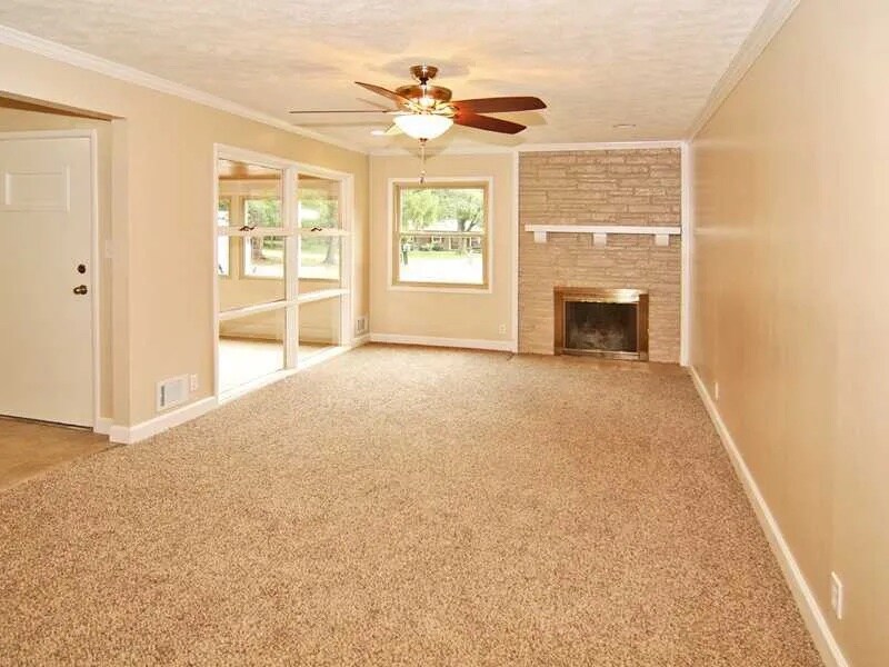 Building Photo - 10118 Holaday Dr W