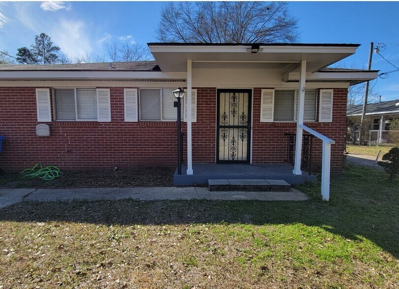 Building Photo - 214 Moncrief St