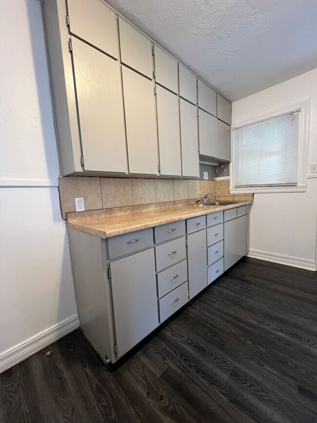 Building Photo - 1136 NW Maple- COMING SOON!
