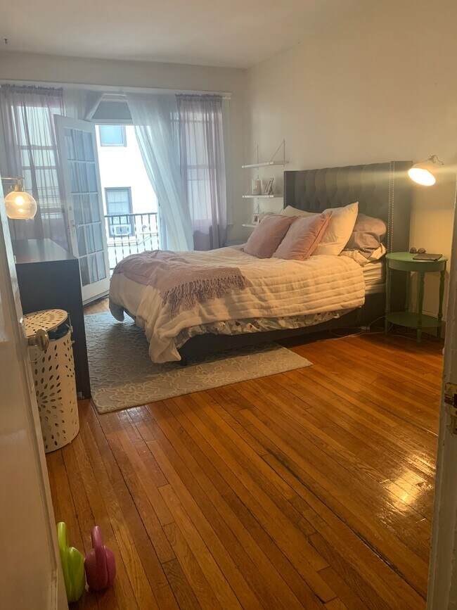 Building Photo - 19 Melvin Ave