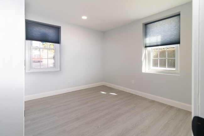 Building Photo - 229 Oneil Rd