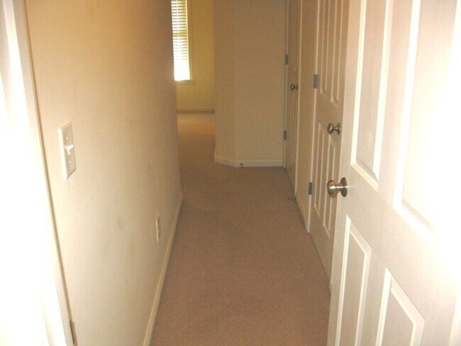 Building Photo - 1145 Appian Crossing Way