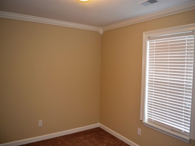 Building Photo - 101 Bonnie Woods Dr