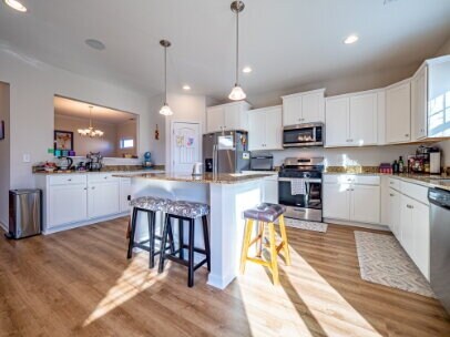 Building Photo - HUGE Owner's Suite!