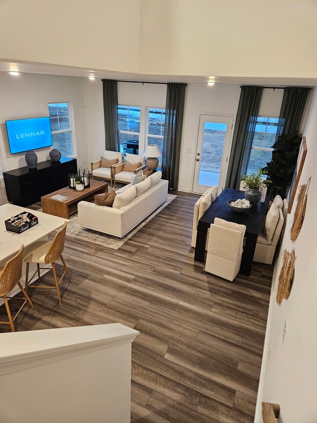 Building Photo - 868 Pilot St