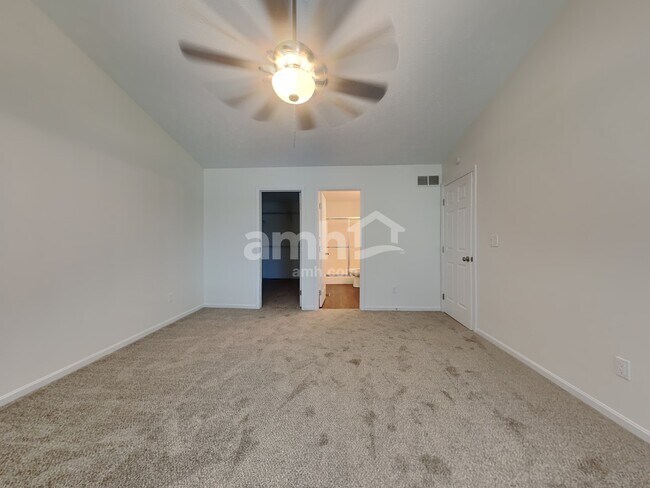 Building Photo - 1335 Wingate Dr