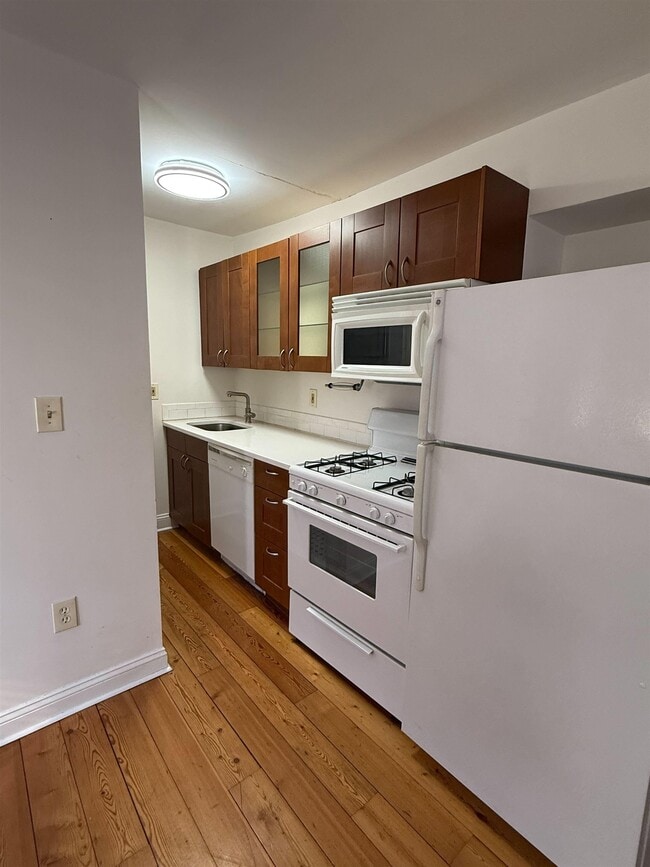 Building Photo - 800 Bloomfield St